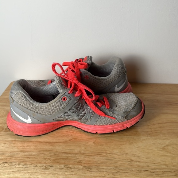 Nike Womens Relentless 2 Lace Up Running Shoes Gray Pink Size US 9 - Picture 7 of 13